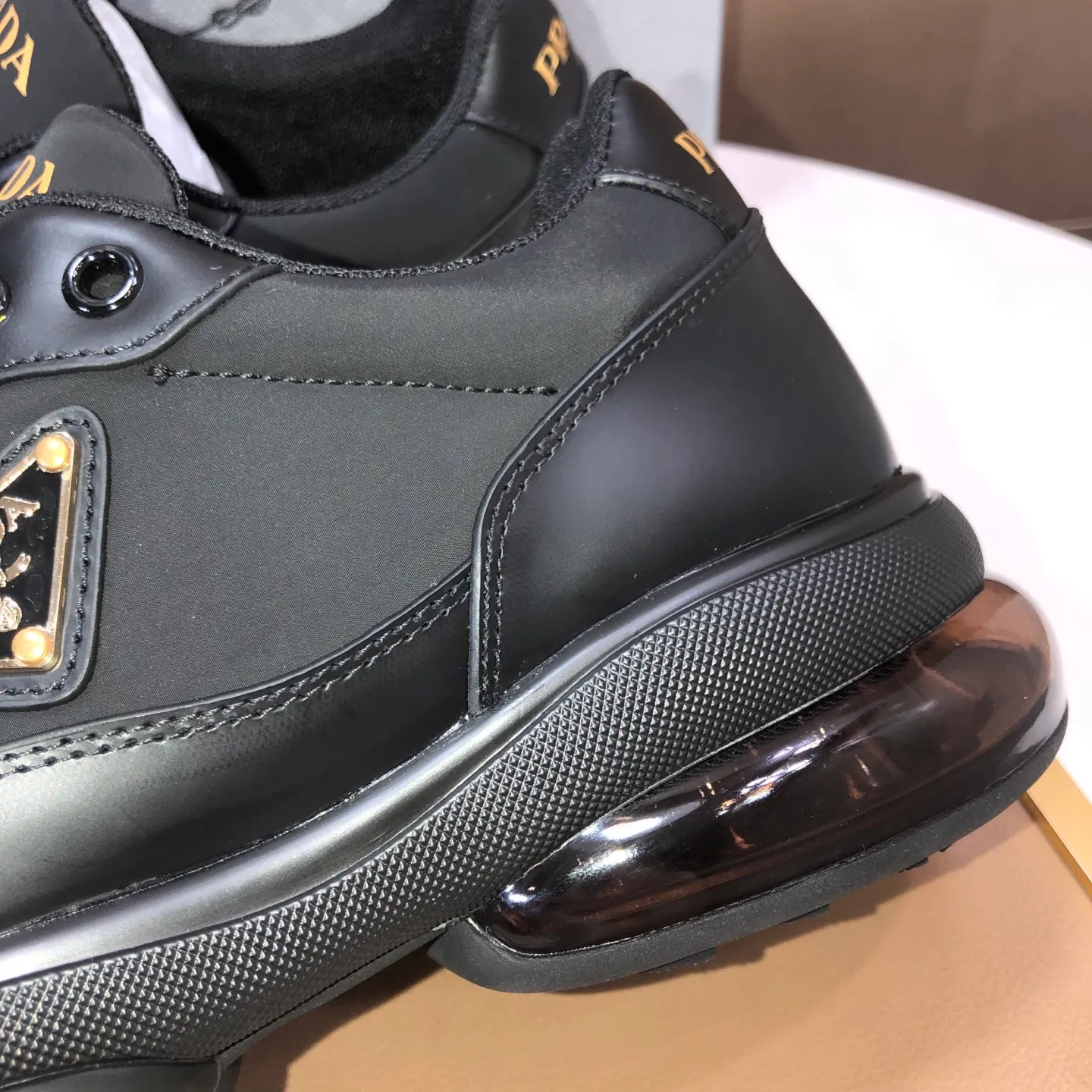 Men's shoes 💰700💰[PRADA] Men's shoes counter hot sale, official website synchronization, 👑Top version ✔️Original cowhide upper + cowhide lining, 1🆚1 replica, original original sole [black/blue/brown 3 colors] 🎯 Material: cowhide surface 🎯 Inner lining: cowhide 🎯 Sole: original molded outsole 🎯 size: Male 38-45 (45 is custom-made and cannot be returned or exchanged)